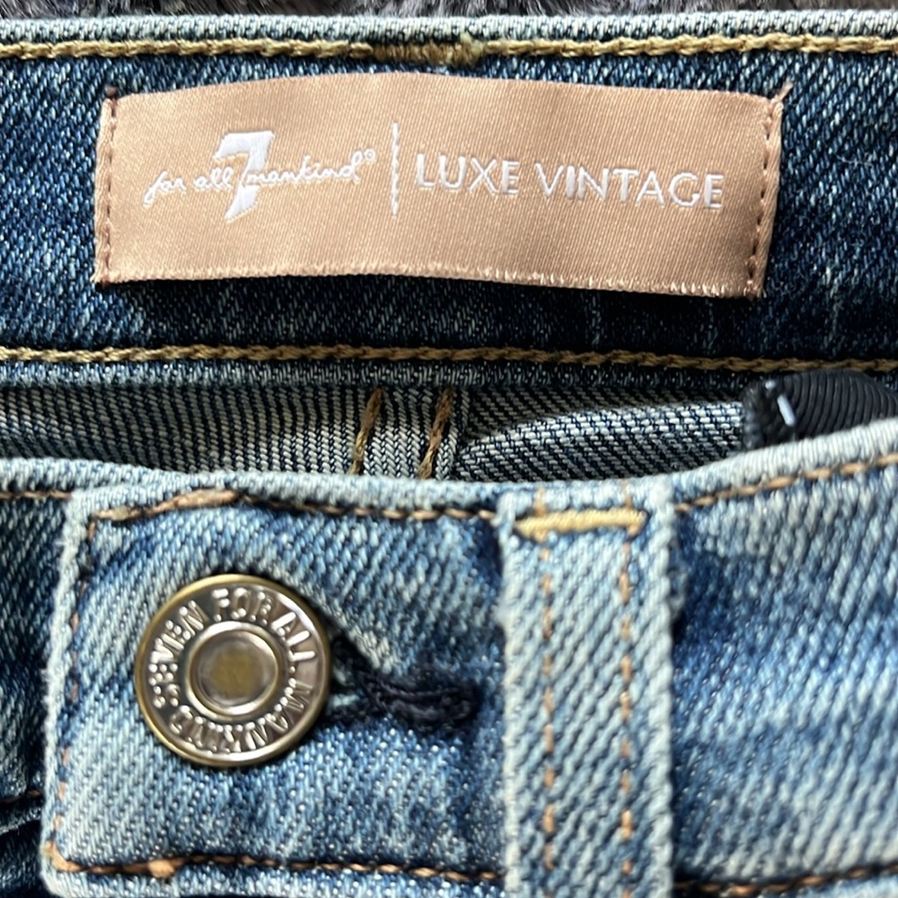 7 For All Mankind// Luxe Vintage• the high waisted ankle• size 24 - Picture 10 of 15